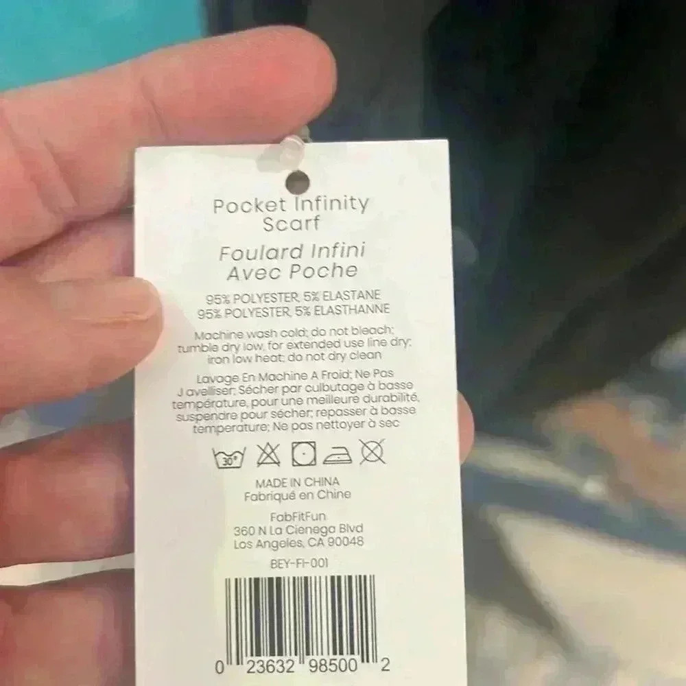 Beyond Yoga black pocket infinity scarf. NWT! - Picture 5 of 5